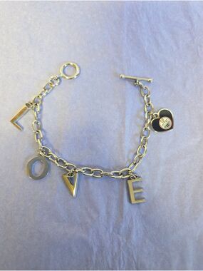 Vintage 2008 NHL Edmonton Oilers Gold-tone "LOVE" Charm Bracelet